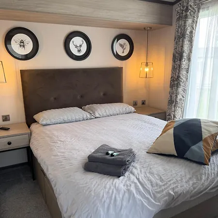 2 Bedroom Villa - Lakeside Holiday Park Merston Esterno foto