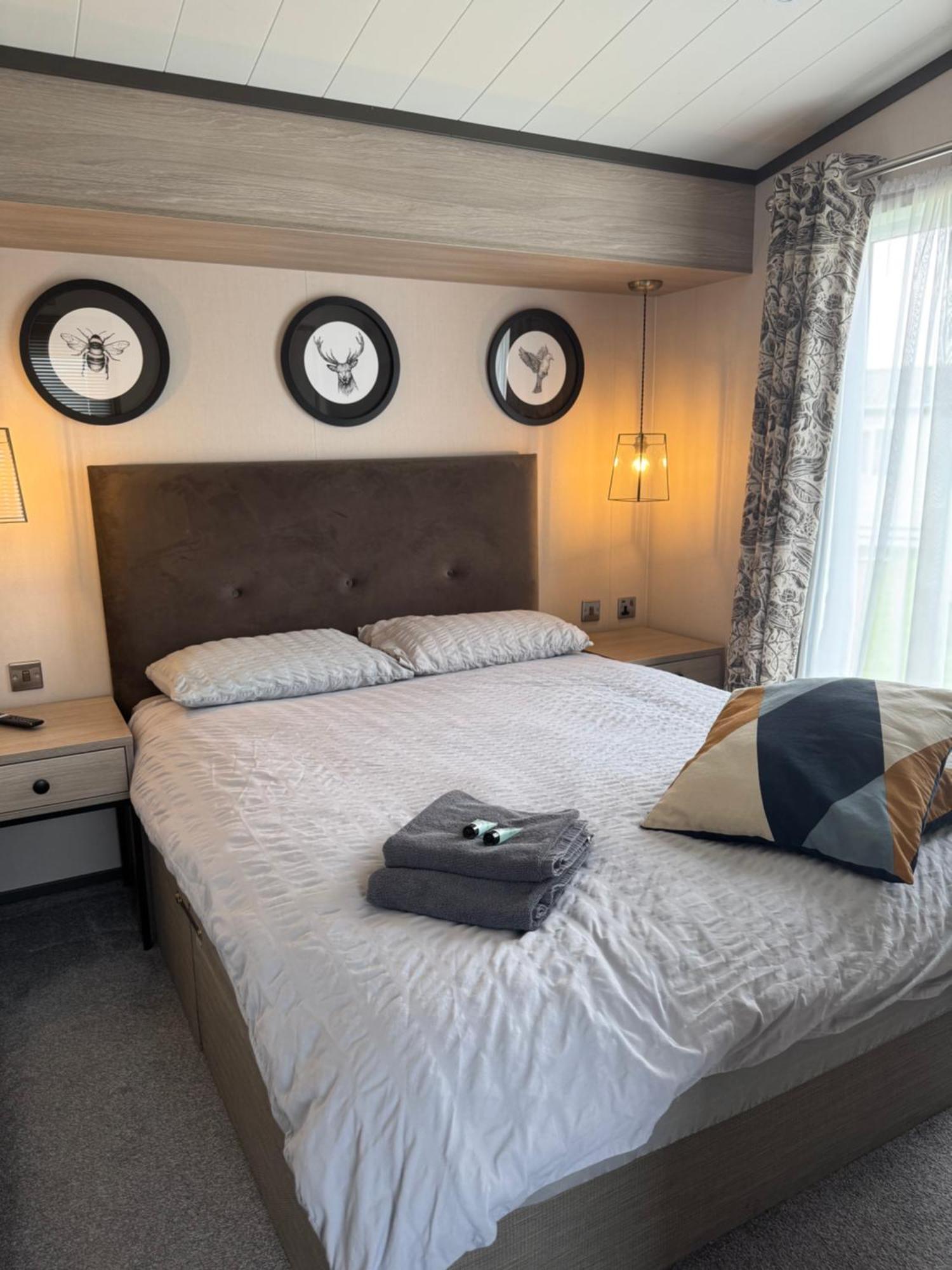 Villa 2 Bedroom - Lakeside